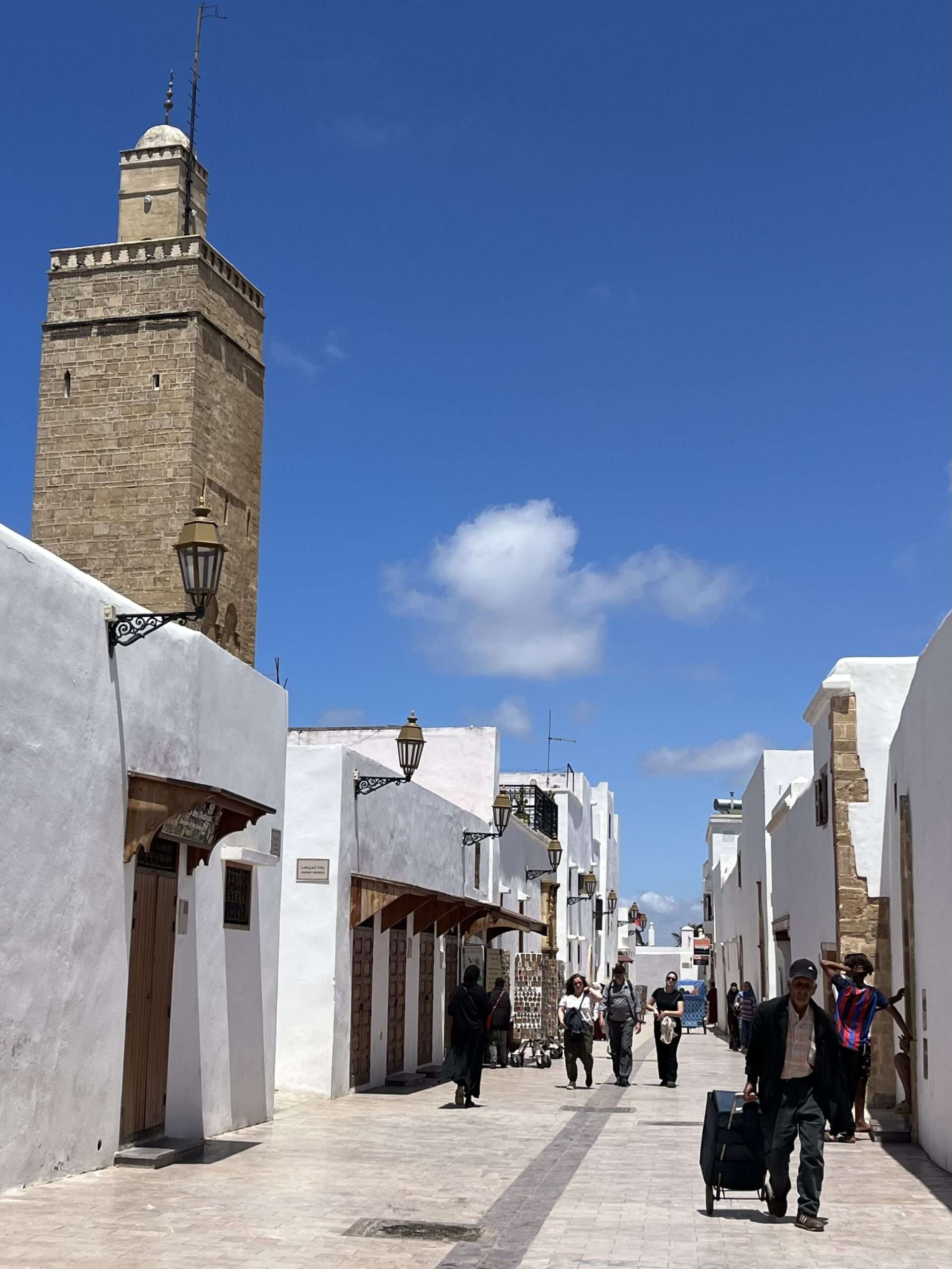 DesertChigagaTours - Rabat Oudayas. White houses, blue sky